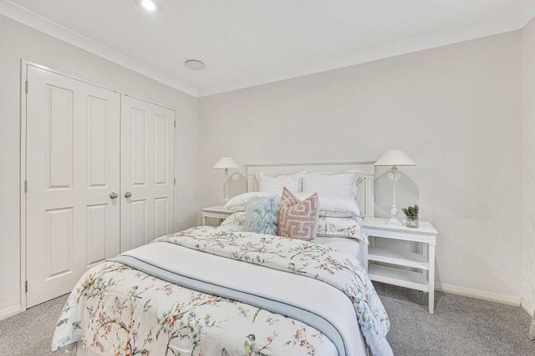 Photo of property in 43 Lansell Drive, East Tamaki Heights, Auckland, 2016