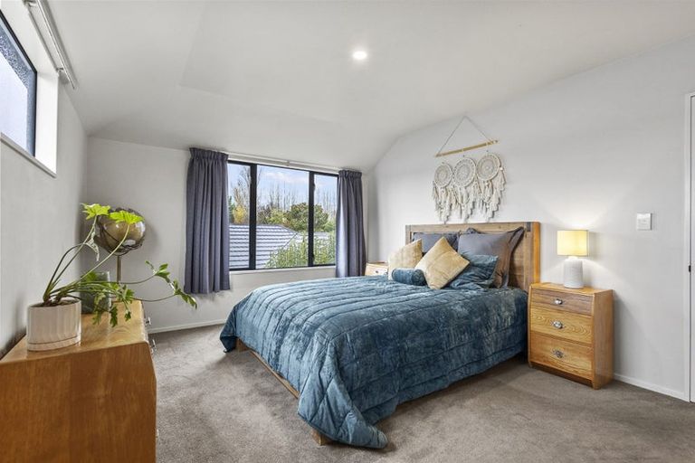 Photo of property in 40a Sawyers Arms Road, Northcote, Christchurch, 8052