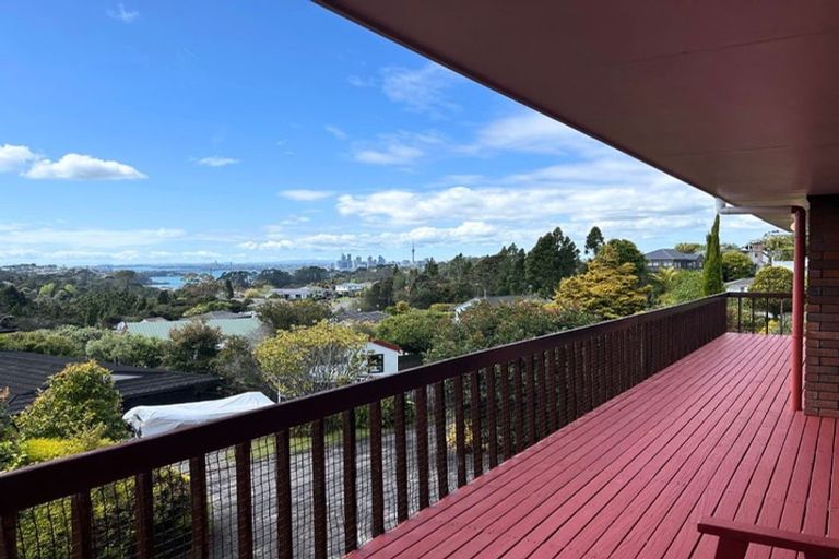 Photo of property in 9 Harper Street, Chatswood, Auckland, 0626