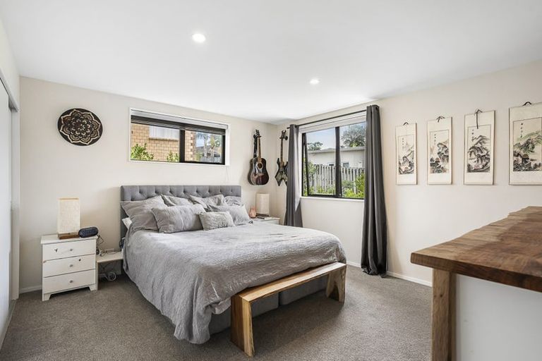 Photo of property in 112 Grand Drive, Orewa, 0931