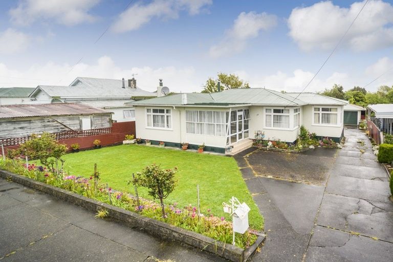 Photo of property in 35 Morris Street, Marton, 4710