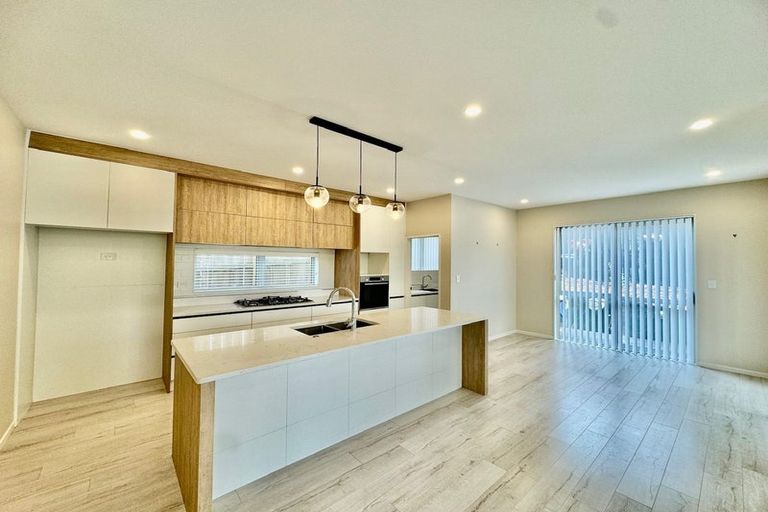 Photo of property in 42 Cresta Avenue, Beach Haven, Auckland, 0626