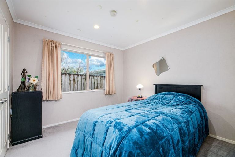Photo of property in 345a Triangle Road, Massey, Auckland, 0614