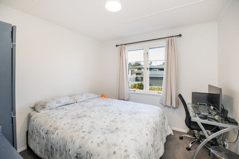 Photo of property in 1 Salisbury Avenue, Terrace End, Palmerston North, 4410