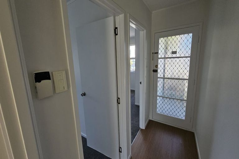 Photo of property in 15 Hewlett Road, Massey, Auckland, 0614