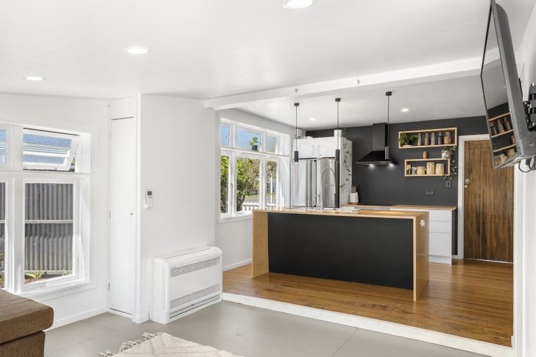 Photo of property in 25 Rintoul Street, Westport, 7825