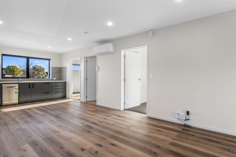 Photo of property in 23 Hillary Crescent, Upper Riccarton, Christchurch, 8041