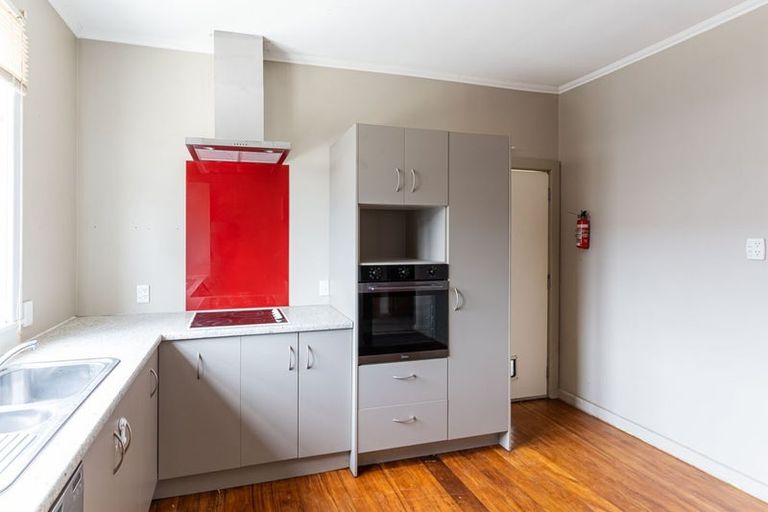 Photo of property in 97 Botanical Road, Takaro, Palmerston North, 4412