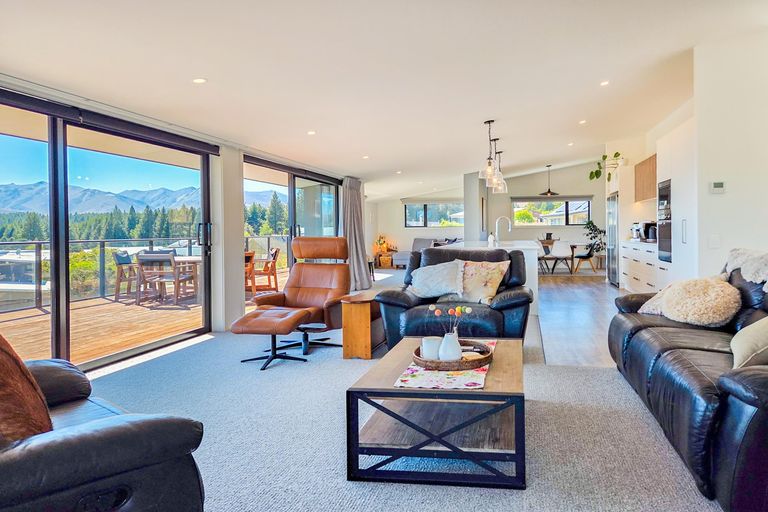 Photo of property in 11 Pollock Place, Lake Tekapo, 7999
