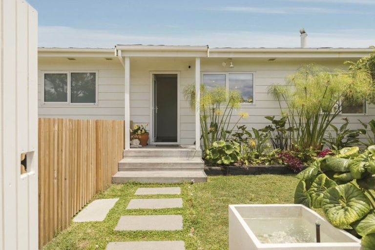 Photo of property in 5 Marjorie Lane, Papamoa Beach, Papamoa, 3118