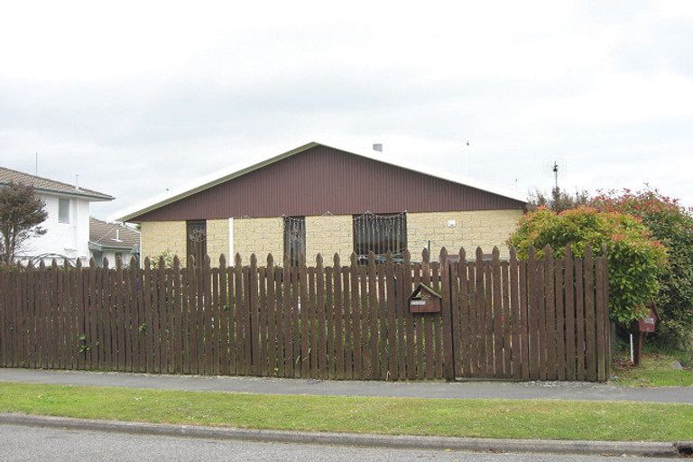 Photo of property in 22 Ingrid Street, Parklands, Christchurch, 8083