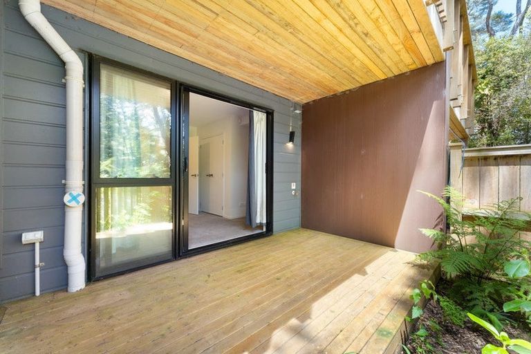 Photo of property in 25/9 Schnapper Rock Road, Greenhithe, Auckland, 0632