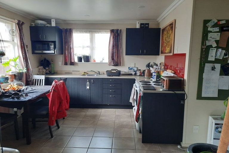 Photo of property in 82 Pine Avenue, Ebdentown, Upper Hutt, 5018
