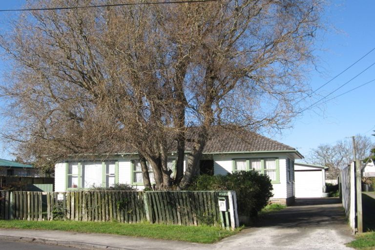 Photo of property in 17 Kerry Place, Papakura, 2110