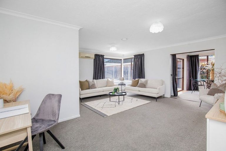 Photo of property in 2/358 Greers Road, Bishopdale, Christchurch, 8053