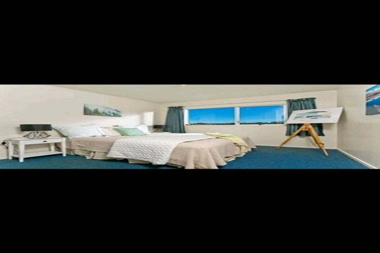 Photo of property in 85a Spinella Drive, Bayview, Auckland, 0629
