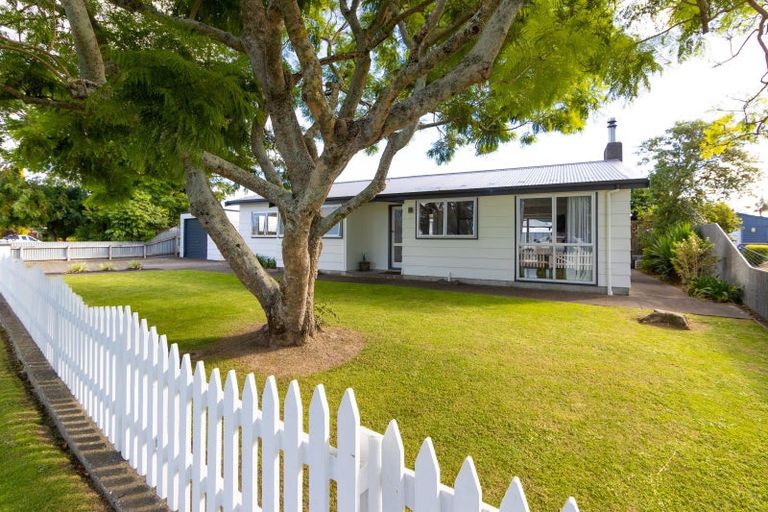 Photo of property in 22 Elliott Street, Taradale, Napier, 4112