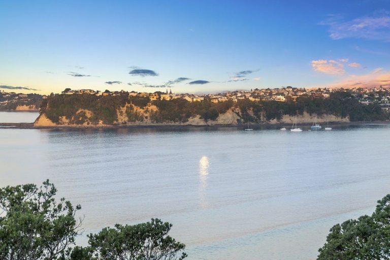 Photo of property in 86 Vipond Road, Stanmore Bay, Whangaparaoa, 0932