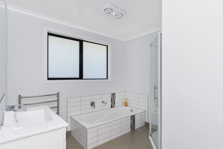 Photo of property in 9 Kamahi Crescent, Papamoa Beach, Papamoa, 3118