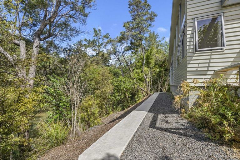 Photo of property in 10 Beach Street, Sandspit, Warkworth, 0982