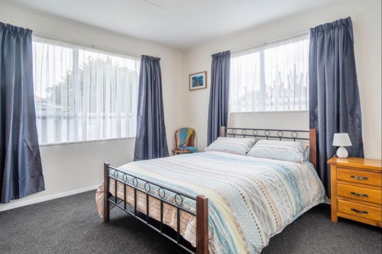 Photo of property in 14 Hollis Road, Paraparaumu Beach, Paraparaumu, 5032
