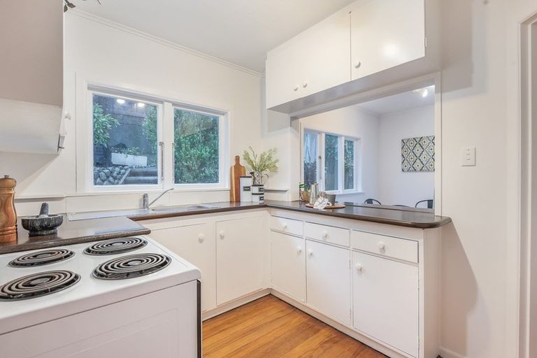 Photo of property in 119 Ruskin Road, Newlands, Wellington, 6037