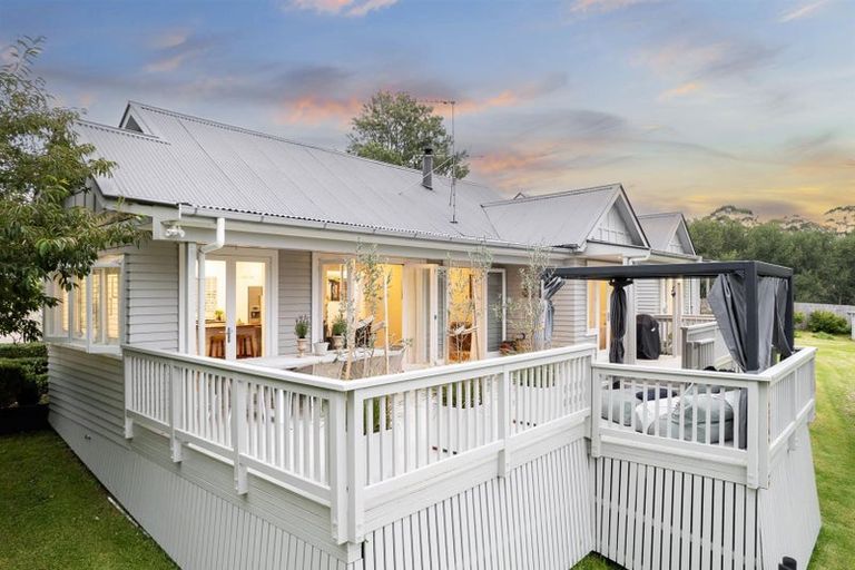 Photo of property in 298 Rimmer Road, Helensville, 0875