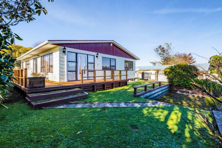 Photo of property in 1 Towai Street, Inglewood, 4330