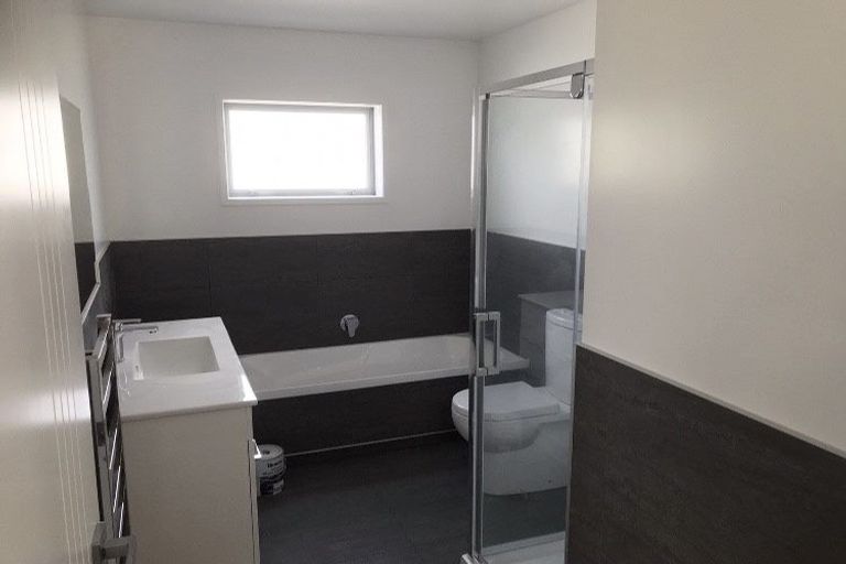 Photo of property in 6a Kirk Street, Waiuku, 2123