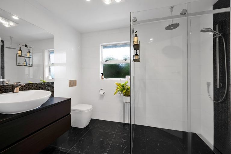 Photo of property in 289 High Street, Eltham, 4322