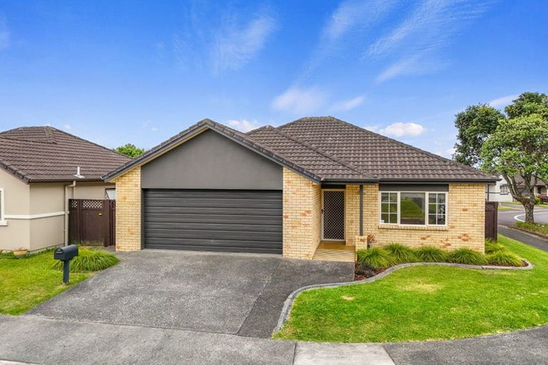 Photo of property in 17 Espalier Drive, Henderson, Auckland, 0612