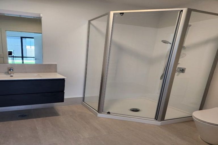 Photo of property in 13/11 Carlos Drive, Flat Bush, Auckland, 2016