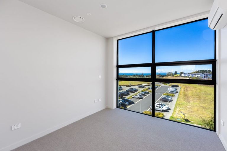 Photo of property in 301/84c Te Oneroa Way, Long Bay, Auckland, 0630