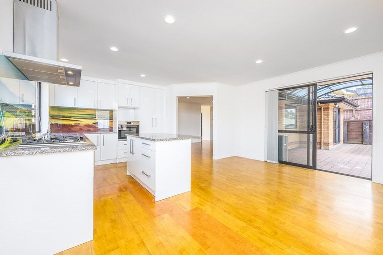 Photo of property in 1 San Diego Court, Henderson, Auckland, 0612