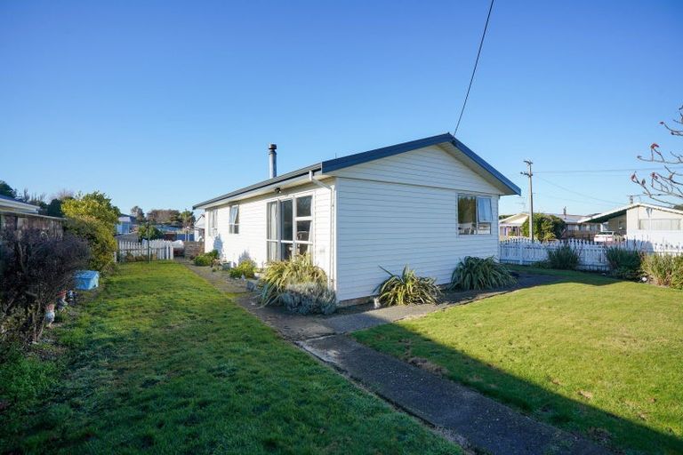 Photo of property in 44 Wicklow Street, Clifton, Invercargill, 9812