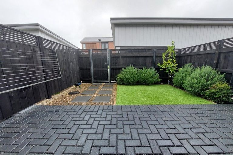Photo of property in 74 Manarini Road, Westgate, Auckland, 0614