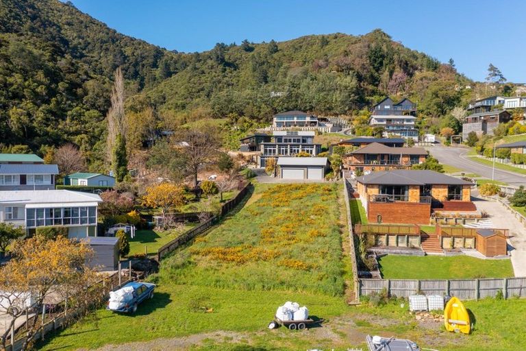Photo of property in 12a Russell Street, Picton, 7220