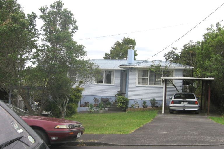 Photo of property in 2/39 Roberts Road, Glenfield, Auckland, 0629