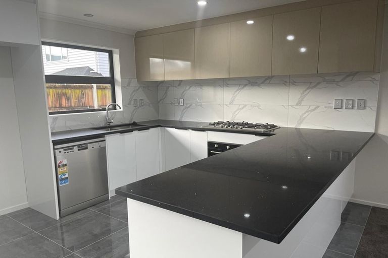 Photo of property in 52c Kimpton Road, Papatoetoe, Auckland, 2025