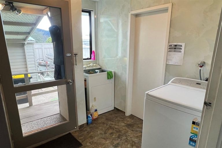 Photo of property in 14 Andersen Street, Reefton, 7830