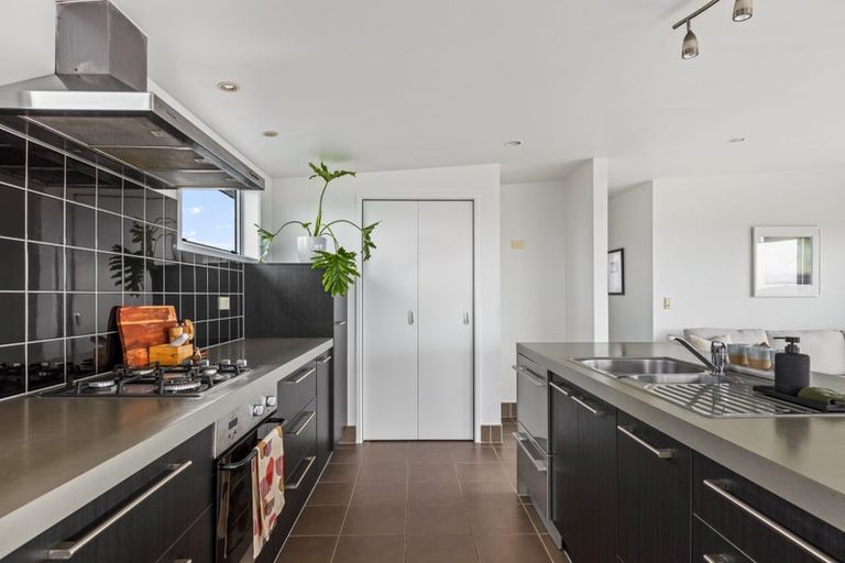 Photo of property in 15 Halyard Place, Te Atatu Peninsula, Auckland, 0610