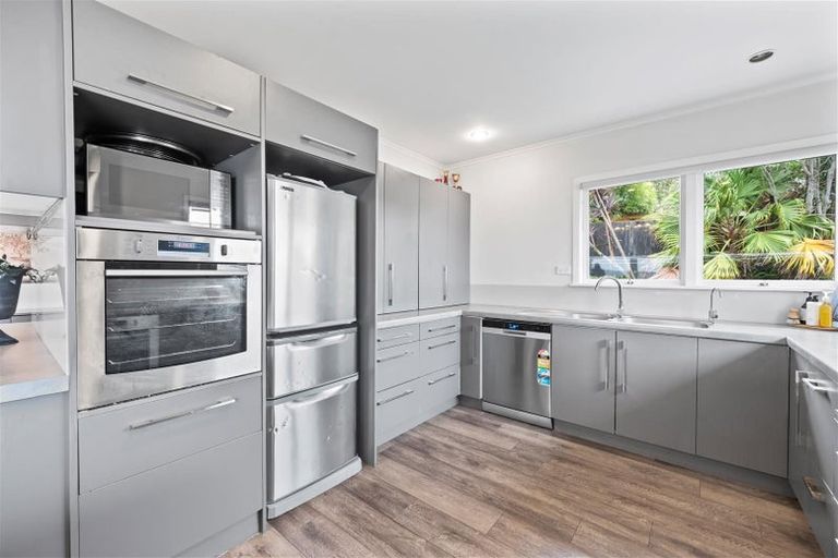 Photo of property in 2 Bickerstaffe Road, Maungaturoto, 0520
