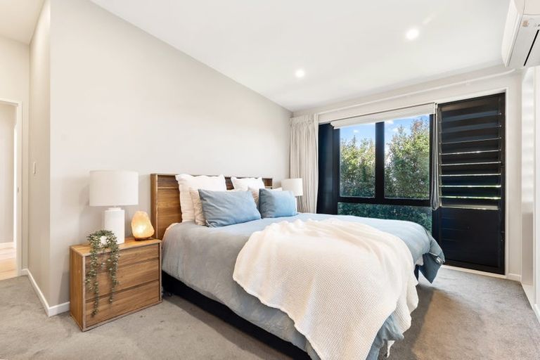 Photo of property in 31 Ascension Crescent, Orewa, 0931