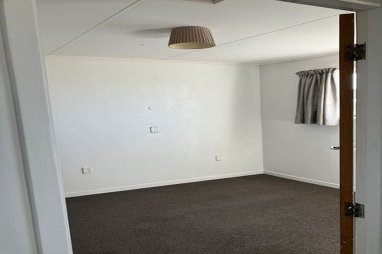 Photo of property in 68 Cornfoot Street, Castlecliff, Whanganui, 4501