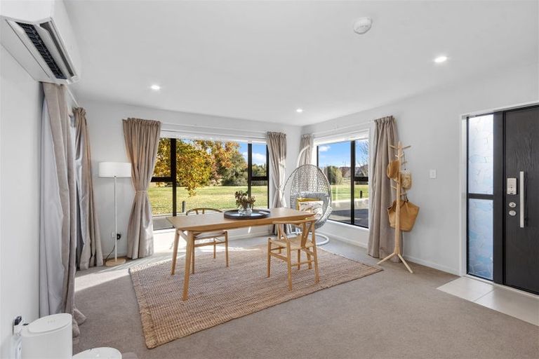 Photo of property in 11 Glenbarr Lane, Broomfield, Christchurch, 8042