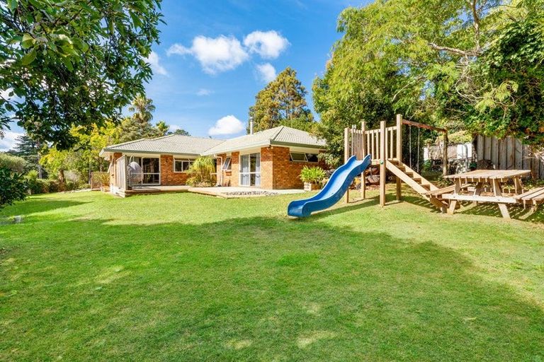 Photo of property in 4 Cloverfields Drive, Waimauku, 0812