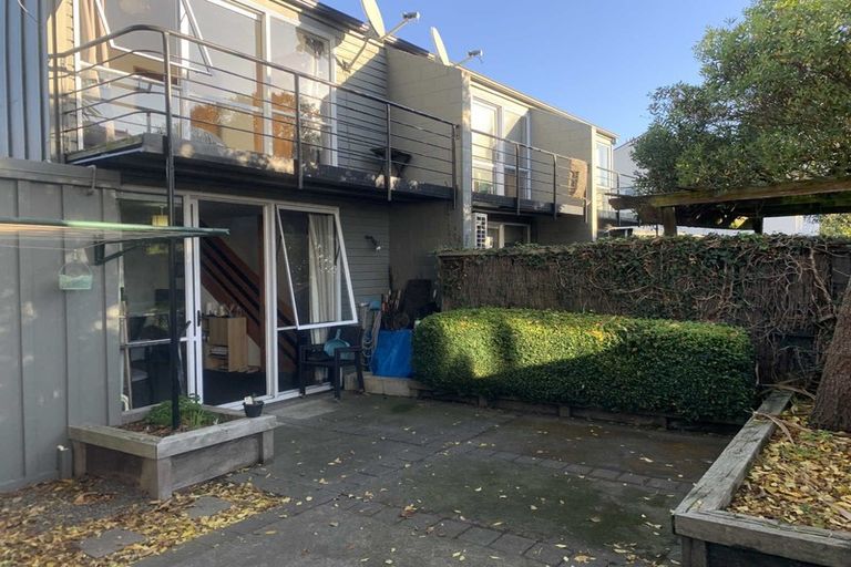 Photo of property in 5/27 Packe Street, Edgeware, Christchurch, 8013