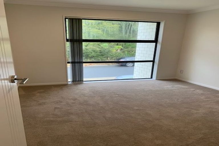 Photo of property in 17 Casheltown Way, Flat Bush, Auckland, 2019