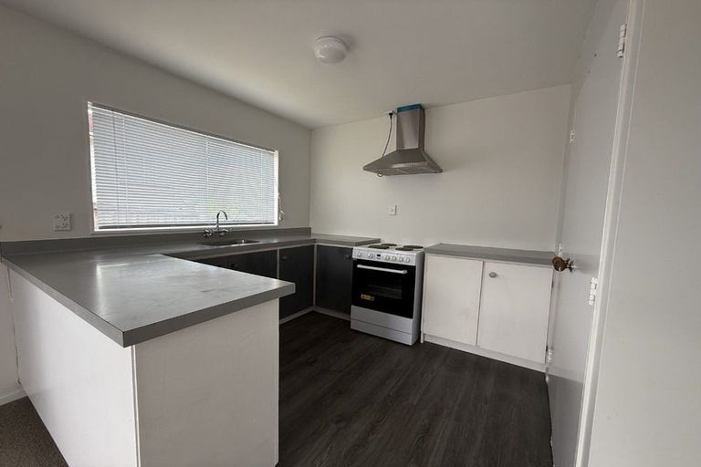 Photo of property in 91 Triangle Road, Massey, Auckland, 0614