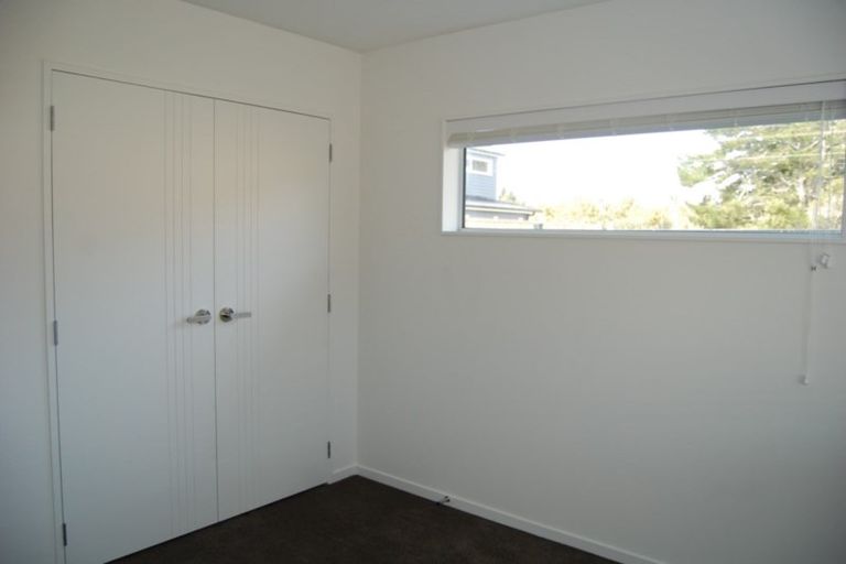 Photo of property in 20 Papa Orchard Drive, Kumeu, 0810